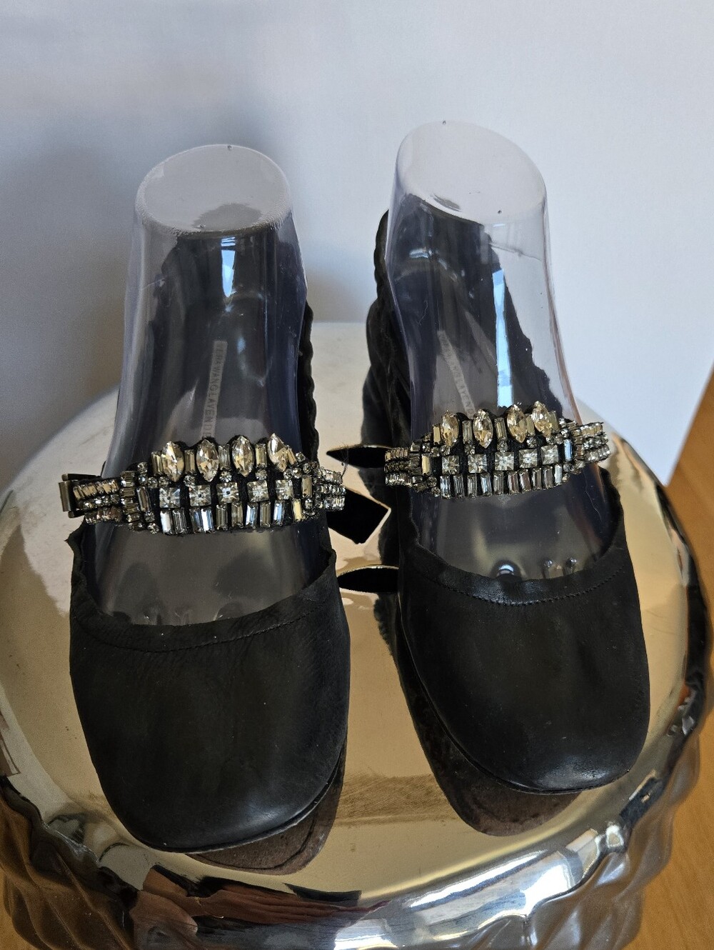 Vera Wang Lavender Embellished leather ballerina flatts. built in 1" heel; sz 6